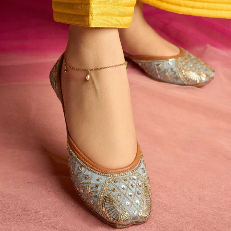 Ferozeh - Dazzle by Sarah