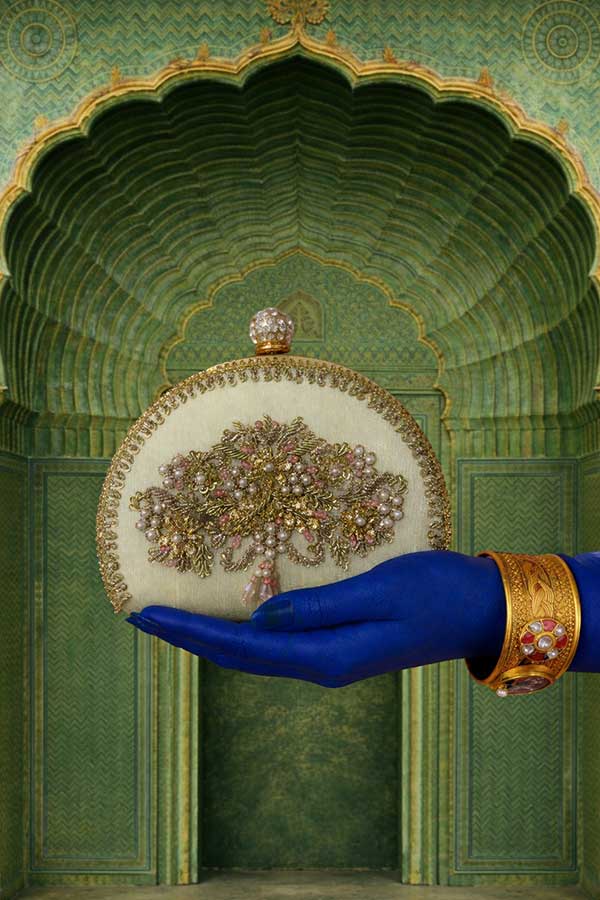 Noor-e-Seher (Clutch)