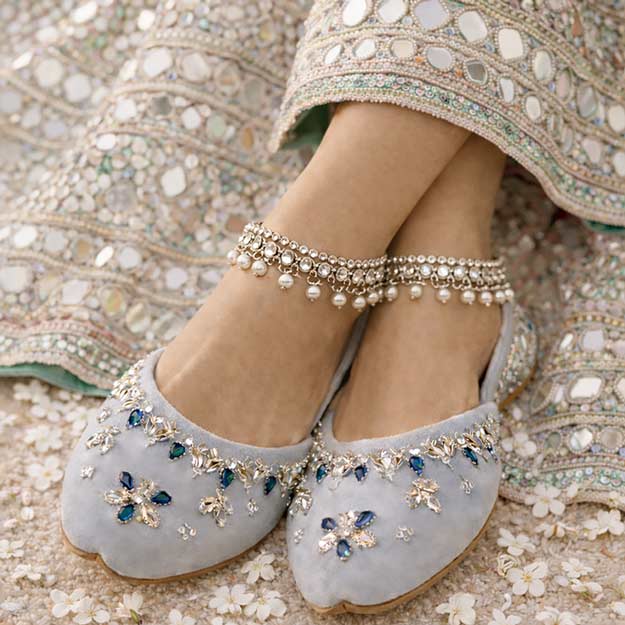 Isola - Dazzle by Sarah