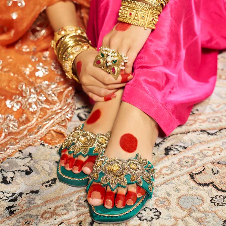 Noorani - Dazzle by Sarah
