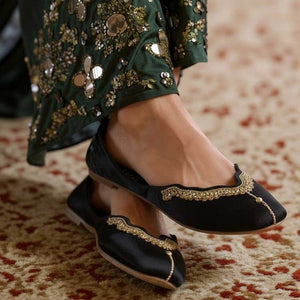 Sunehri Reet (Black)