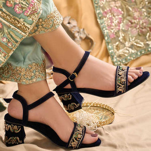 Mumtaz Jaan - Dazzle by Sarah