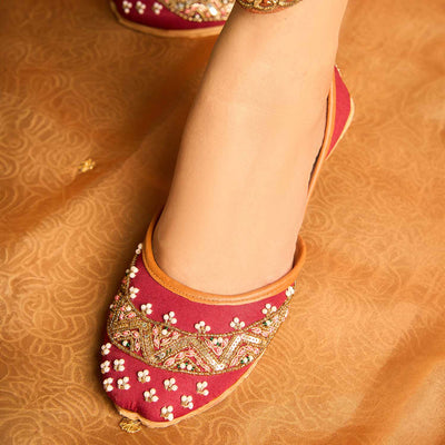 Adele Maroon-Khussa-kolhapuri-dazzle-by-sarah