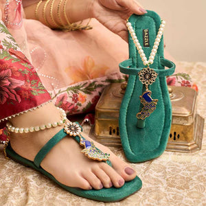 Husna-e-Jahan (Sandals)
