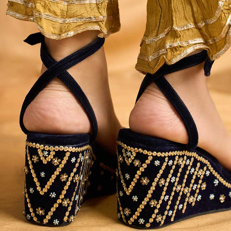Roshandaaz - Dazzle by Sarah