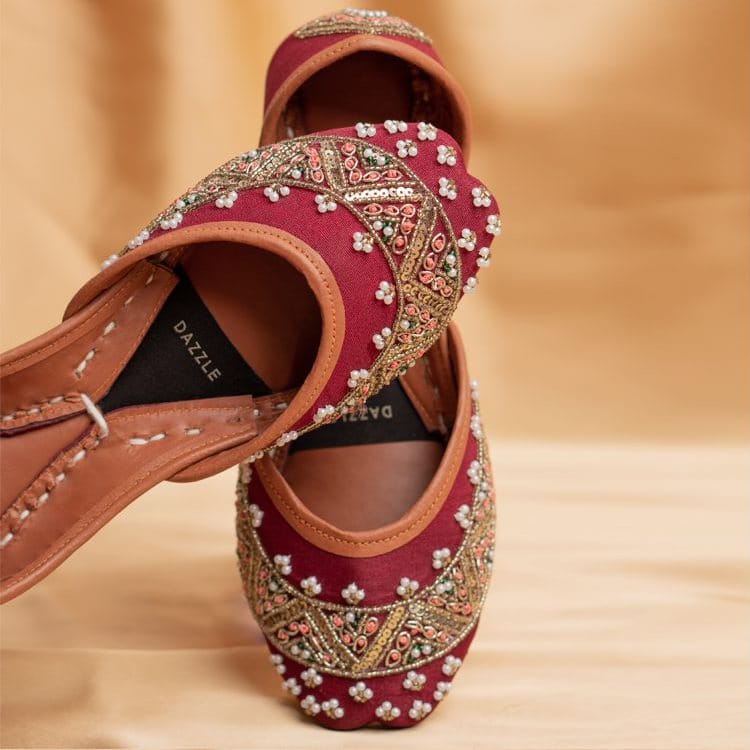 Adele Maroon-Khussa-kolhapuri-dazzle-by-sarah