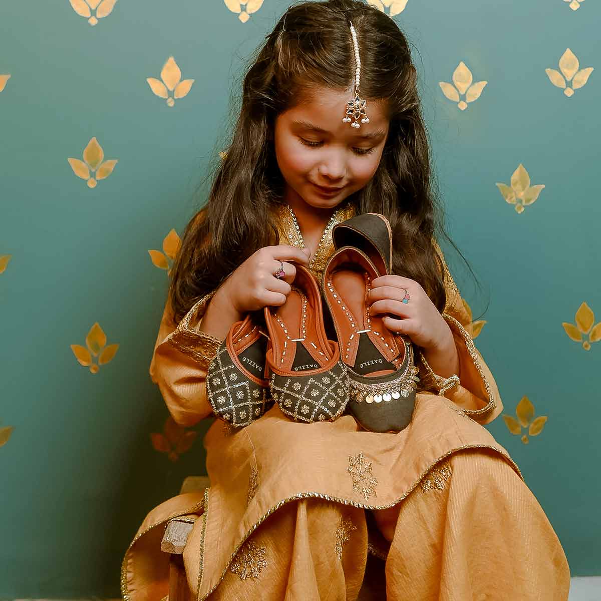 Nazneen - Kids-Khussa-kolhapuri-dazzle-by-sarah